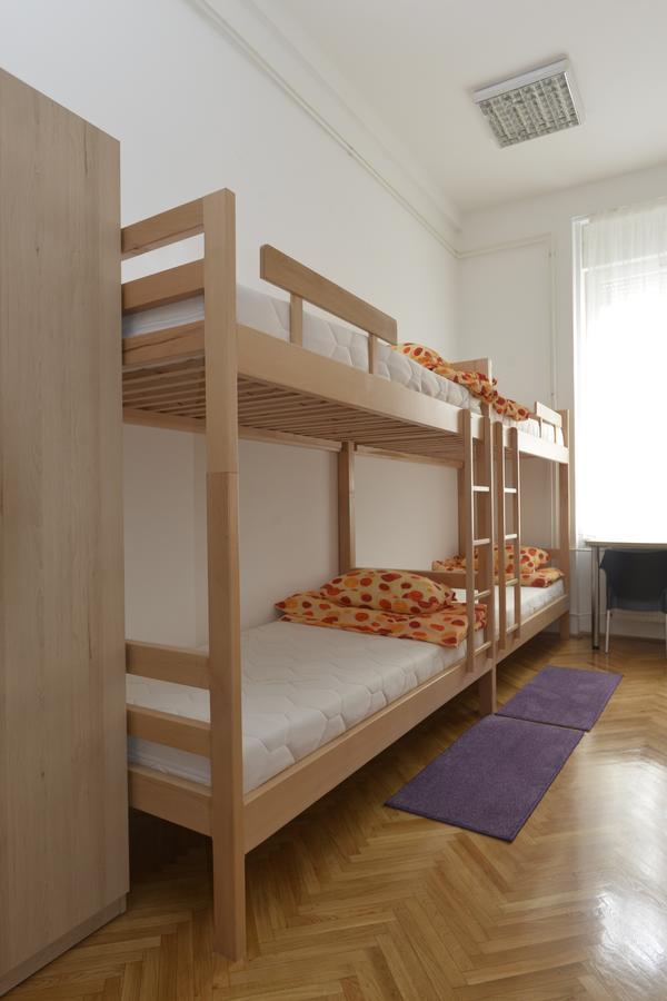 נובי סאד Hostel Flow House Centar מראה חיצוני תמונה