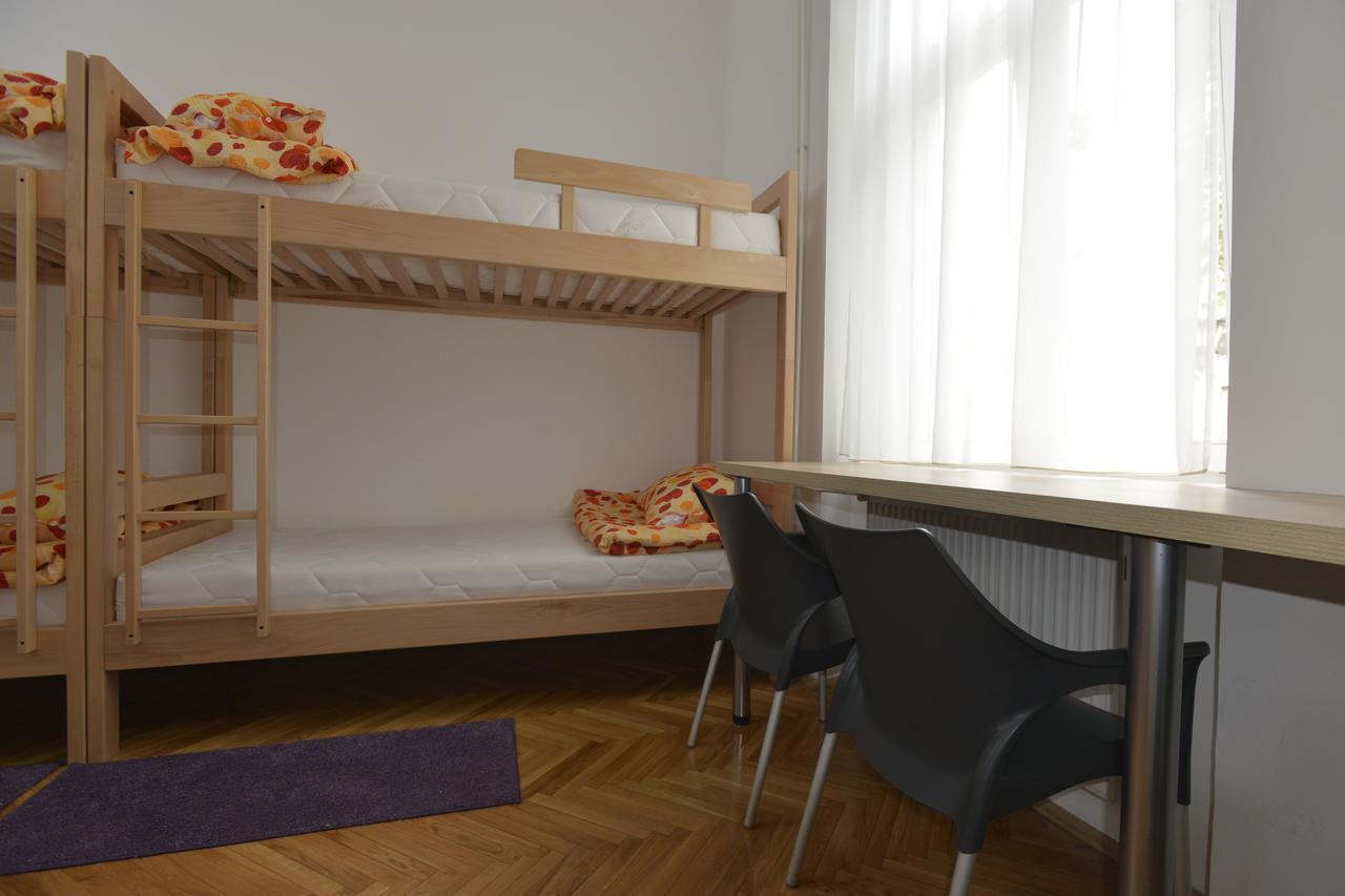 נובי סאד Hostel Flow House Centar מראה חיצוני תמונה